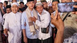 Cawapres nomor urut 2 Gibran Rakabuming Raka silaturahmi dengan seribu kiai kampung di Pondok Pesantren Ibnu Sina, Banyuwangi, Jawa Timur. (Dok. TKN Prabowo - Gibran)