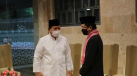 Imam Besar Masjid Istiqlal, Nasaruddin Umar memberikan ucapan selamat kepada Prabowo Subianto dan Gibran Rakabuming Raka. (Dok. TIm Media Prabowo)