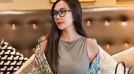 Artis cantik dan seksi Aura Kasih. (Instagram.com@ aurakasih)